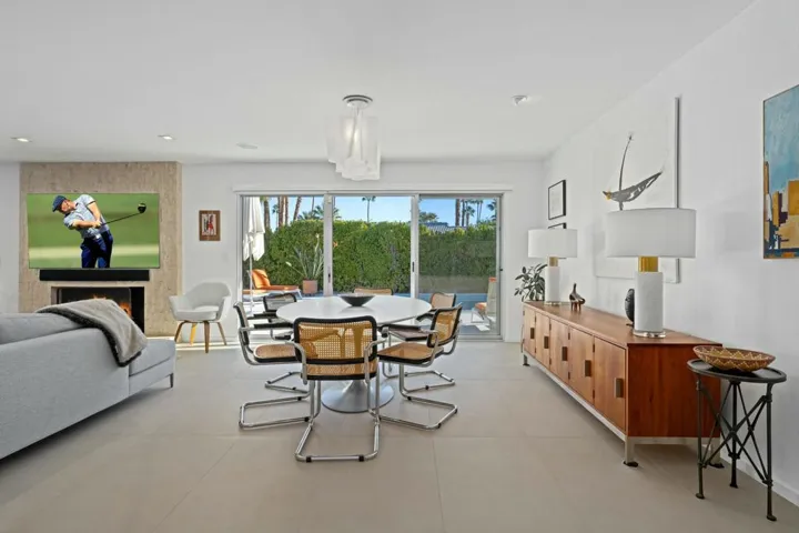 Living / Dining Area