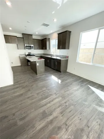 16075 Carrara Lane, Fontana, California 92336