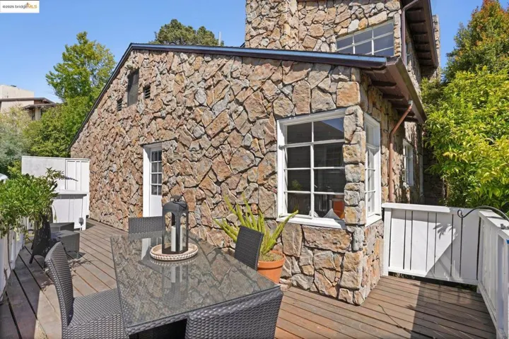 331 Saint James Dr, Piedmont, California 94611