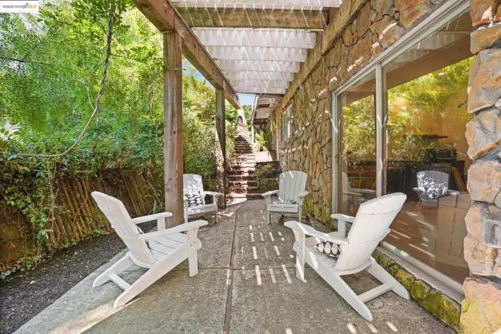 331 Saint James Dr, Piedmont, California 94611