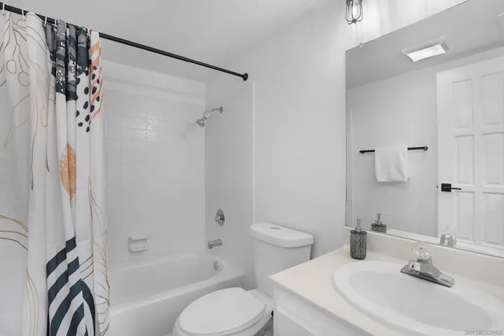 5715 Baltimore Dr 138, La Mesa, California 91942