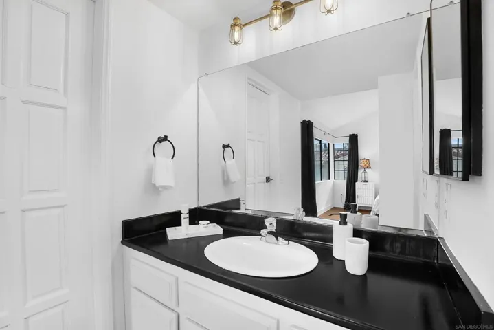 5715 Baltimore Dr 138, La Mesa, California 91942