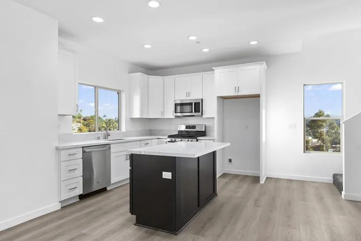 8548 Vista Azul Pl, Lemon Grove, California 91945