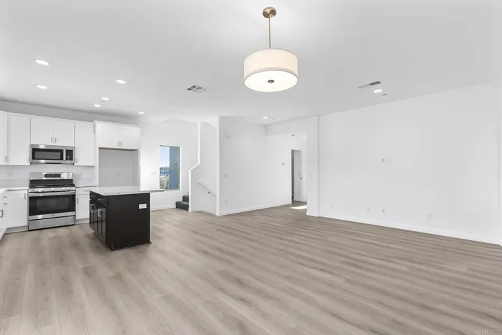 8548 Vista Azul Pl, Lemon Grove, California 91945