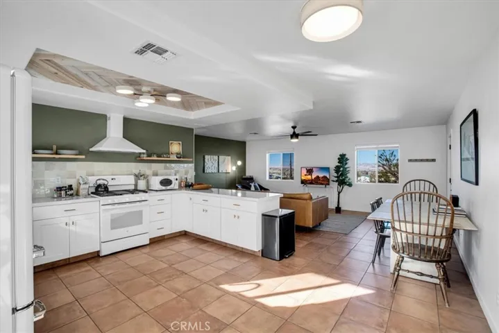 7410 Sherman Hoyt Avenue, 29 Palms, California 92277