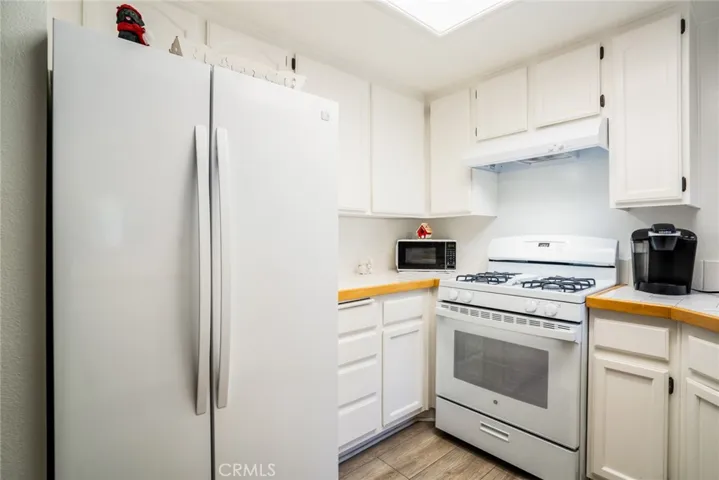 4571 Warner Avenue 203, Huntington Beach, California 92649