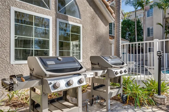 4571 Warner Avenue 203, Huntington Beach, California 92649