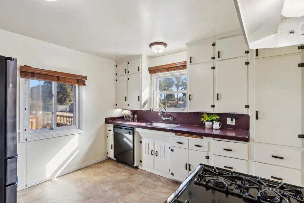 33 Stewart Avenue, Freedom, California 95019 home-pic-17