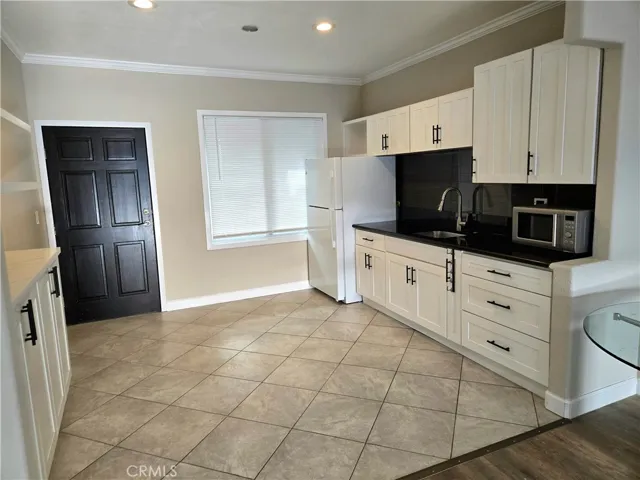 31658 Coast Highway B, Laguna Beach, California 92651