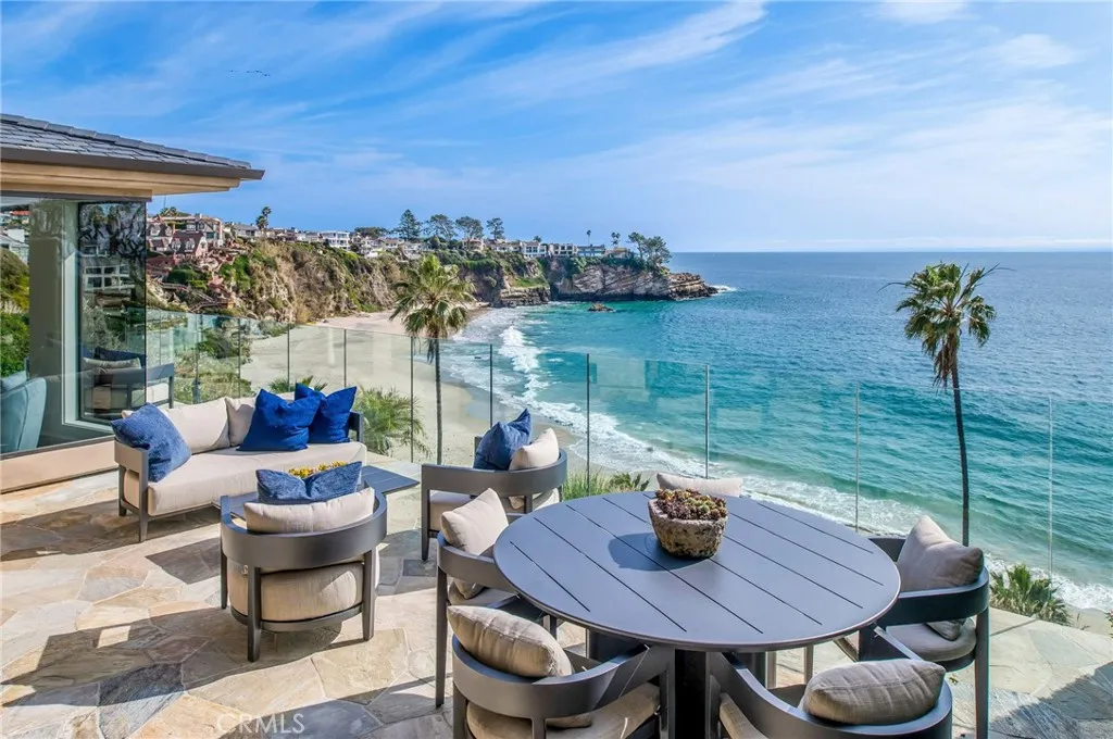26 S La Senda Drive, Laguna Beach, California 92651, 4 Bedrooms Bedrooms, ,6 BathroomsBathrooms,Residential Lease,For Rent,La Senda,OC25014525