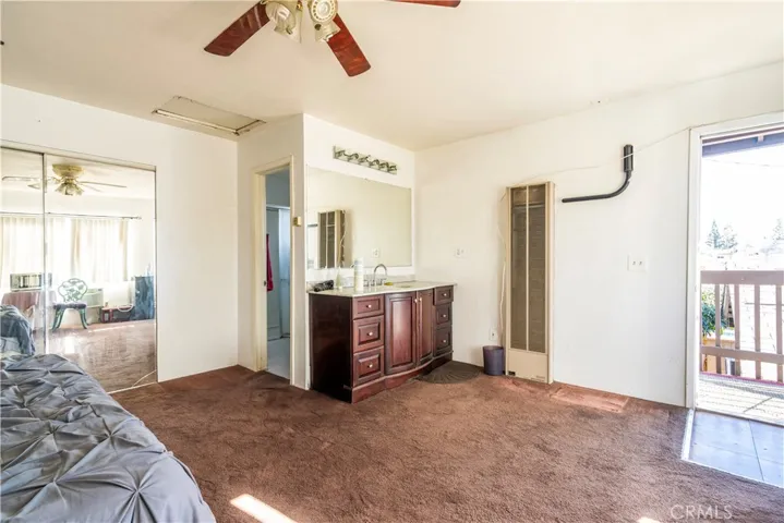 Studio above garage