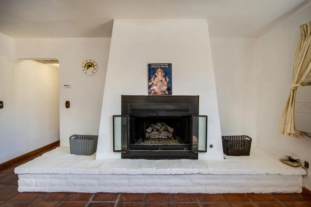 8687 Grand Avenue, Yucca Valley, California 92284 home-pic-33