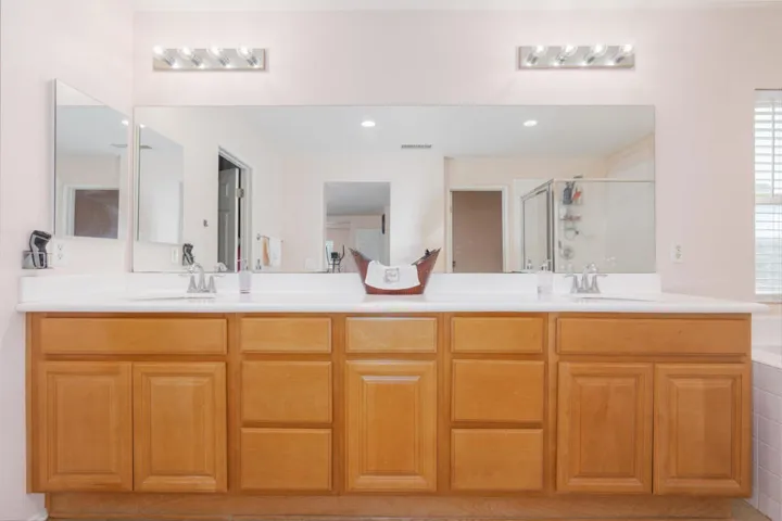 670 Winter Pine St_MLS26