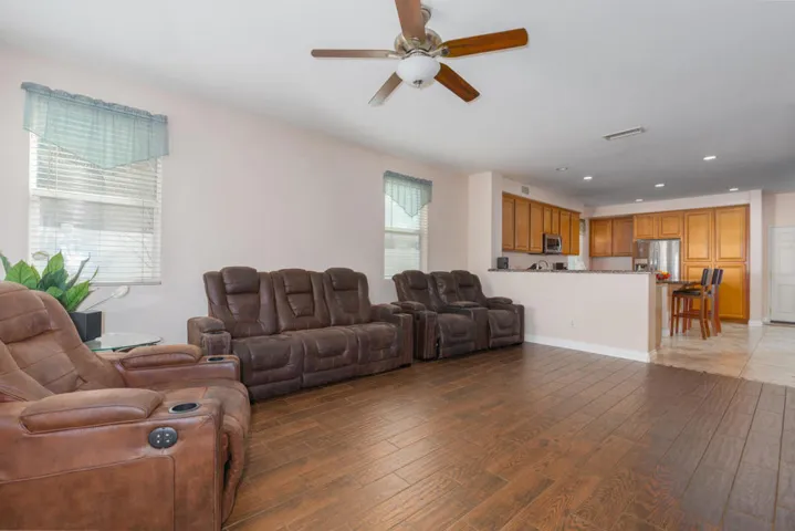 670 Winter Pine St_MLS08