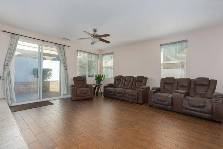 670 Winter Pine St_MLS07