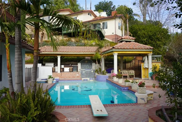 10247 Kalua Drive, Shadow Hills, California 91040