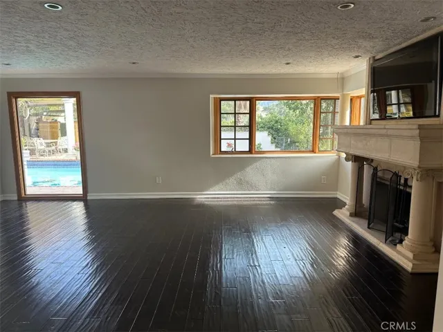 10247 Kalua Drive, Shadow Hills, California 91040