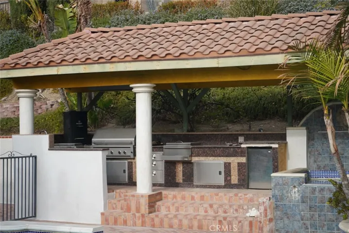 10247 Kalua Drive, Shadow Hills, California 91040