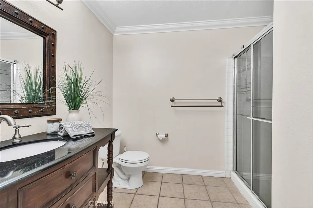 2112 N Vallejo Way, Upland, California 91784 home-pic-24