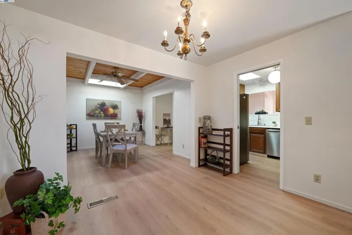 215 Avenida Barbera, Sonoma, California 95476-8056