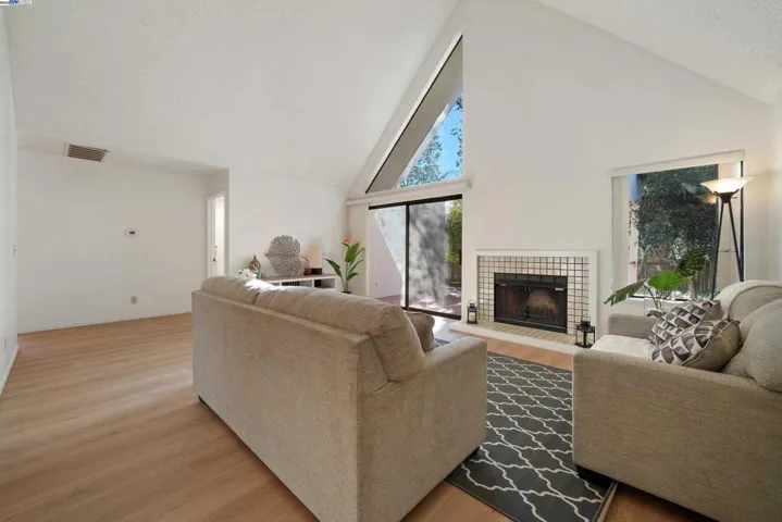 215 Avenida Barbera, Sonoma, California 95476-8056