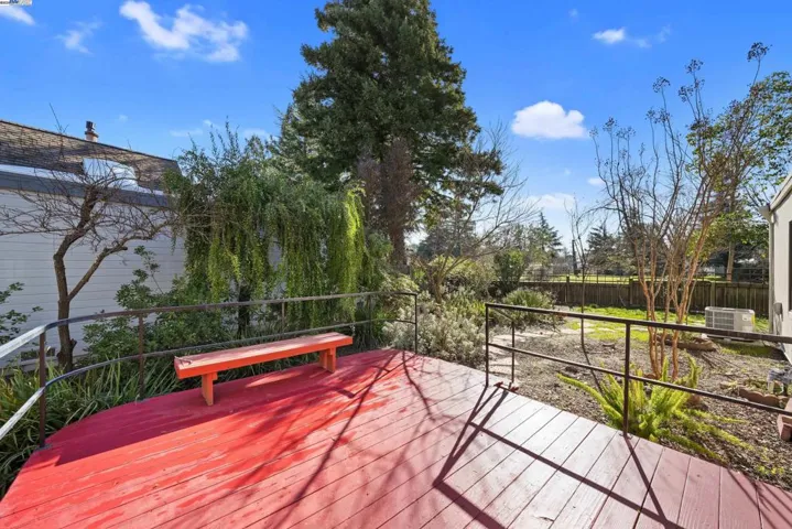 215 Avenida Barbera, Sonoma, California 95476-8056