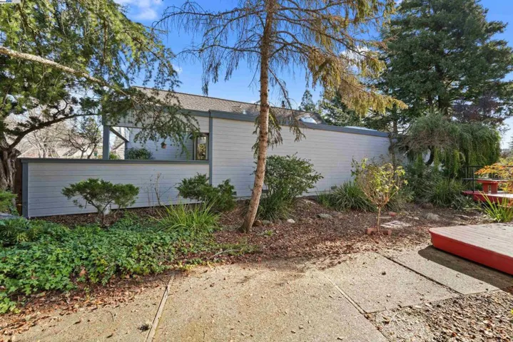 215 Avenida Barbera, Sonoma, California 95476-8056