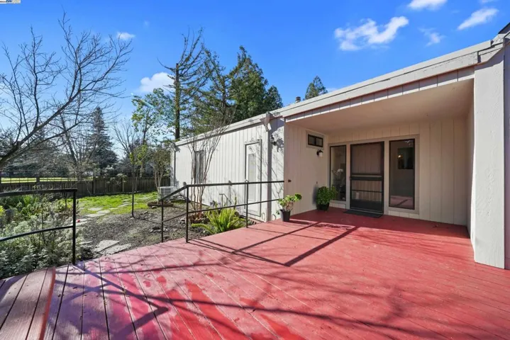 215 Avenida Barbera, Sonoma, California 95476-8056