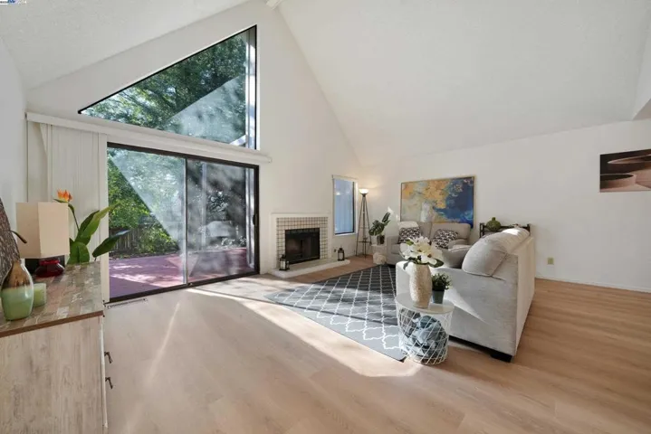 215 Avenida Barbera, Sonoma, California 95476-8056
