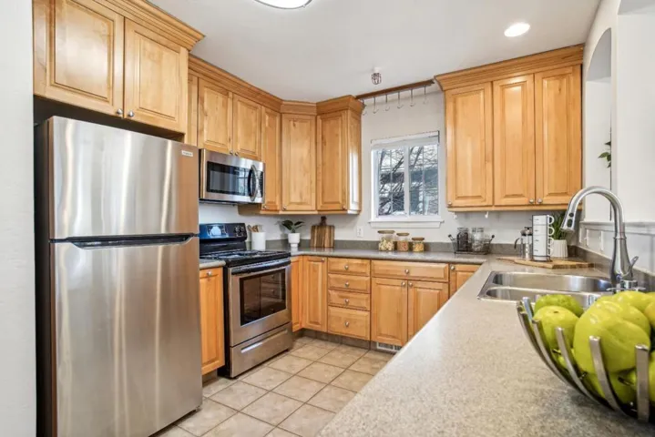 813 E 5th Avenue, San Mateo, California 94402