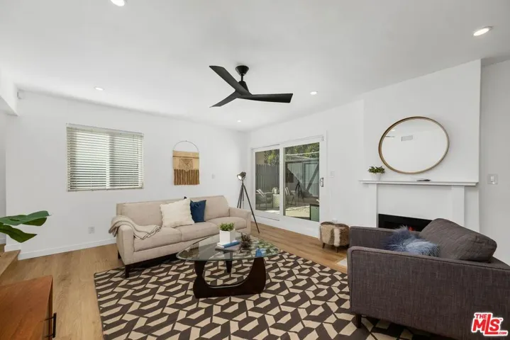 5539 S La Cienega Boulevard 7a, Los Angeles, California 90056