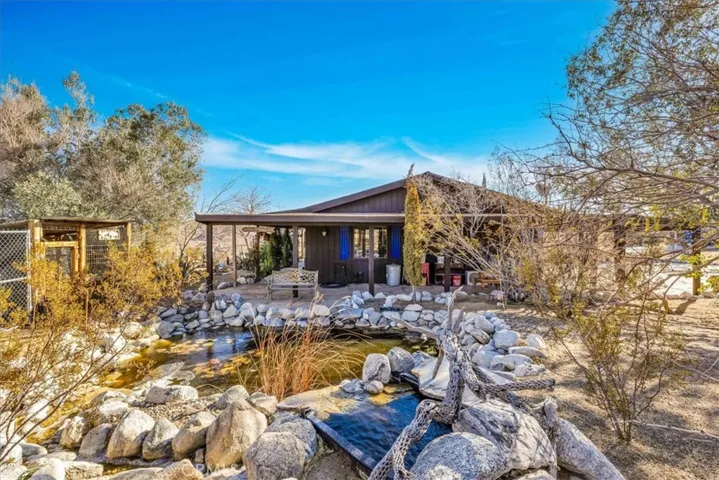 61537 Navajo Trail, Joshua Tree, California 92252