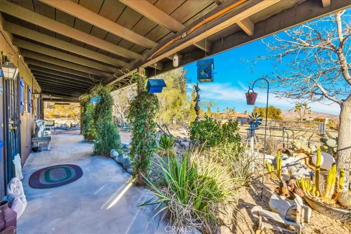 61537 Navajo Trail, Joshua Tree, California 92252