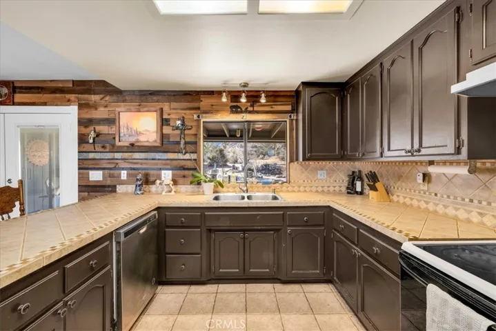 61537 Navajo Trail, Joshua Tree, California 92252