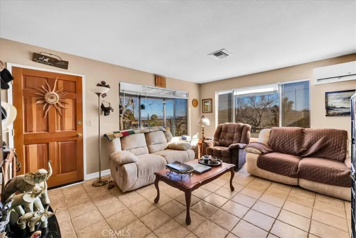 61537 Navajo Trail, Joshua Tree, California 92252