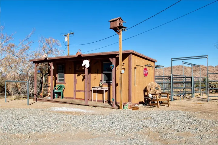 61537 Navajo Trail, Joshua Tree, California 92252