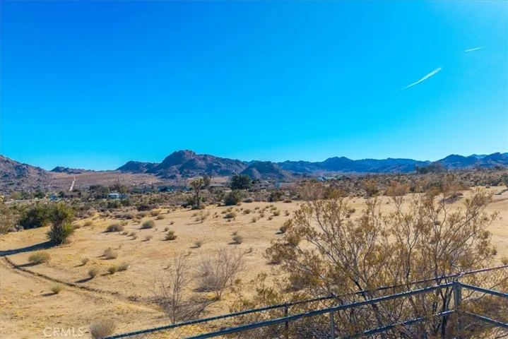 61537 Navajo Trail, Joshua Tree, California 92252