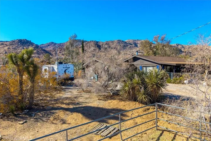 61537 Navajo Trail, Joshua Tree, California 92252