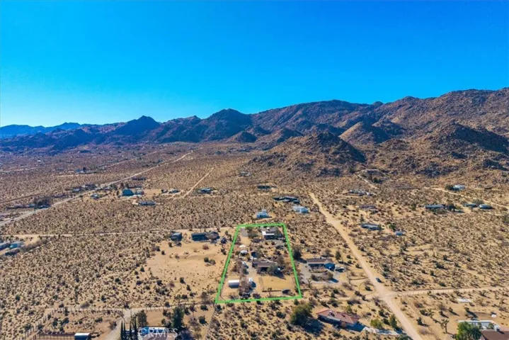 61537 Navajo Trail, Joshua Tree, California 92252