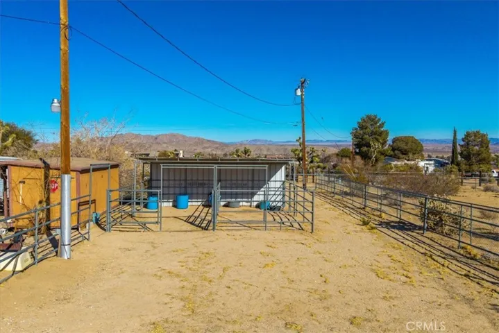 61537 Navajo Trail, Joshua Tree, California 92252
