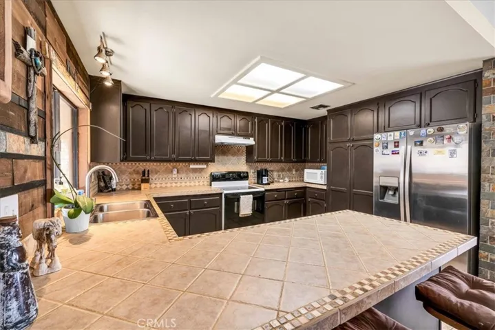61537 Navajo Trail, Joshua Tree, California 92252
