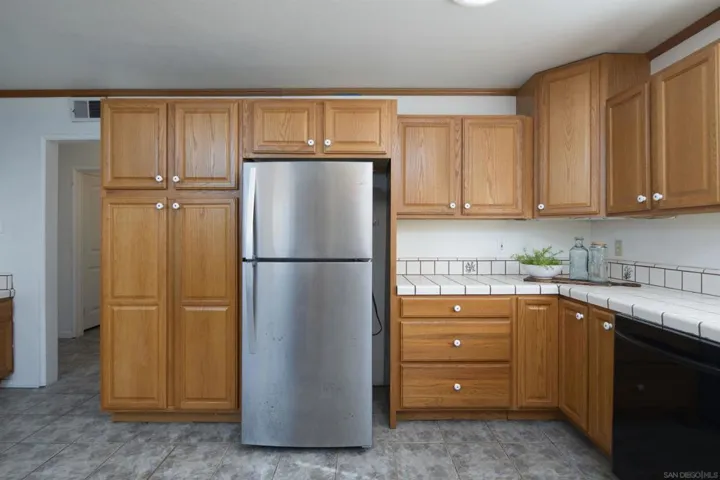 6974 Sun Street, San Diego, California 92111