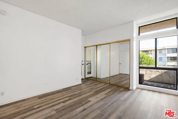 729 S Hobart Boulevard 28, Los Angeles, California 90005