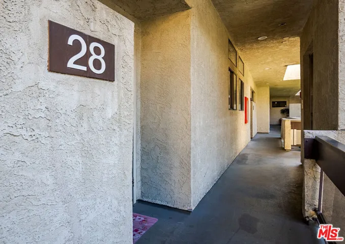 729 S Hobart Boulevard 28, Los Angeles, California 90005