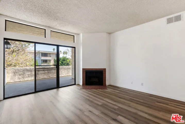 729 S Hobart Boulevard 28, Los Angeles, California 90005