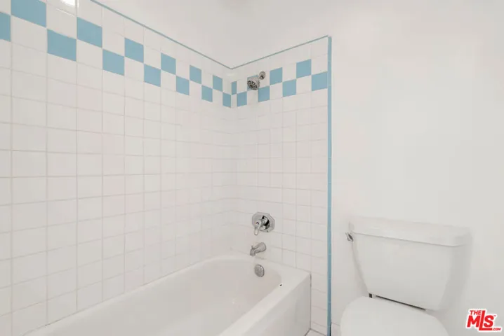729 S Hobart Boulevard 28, Los Angeles, California 90005