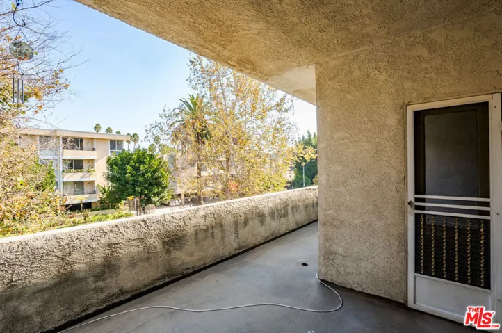 729 S Hobart Boulevard 28, Los Angeles, California 90005