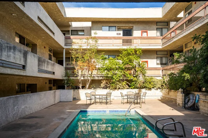 729 S Hobart Boulevard 28, Los Angeles, California 90005