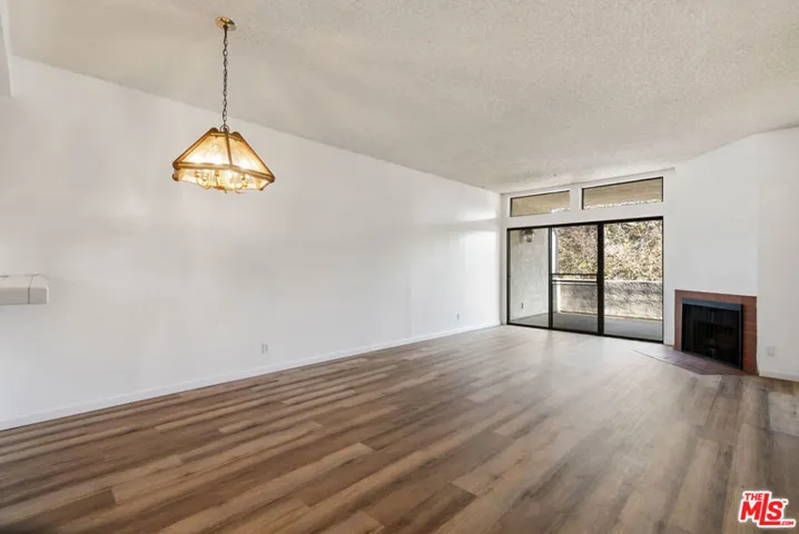 729 S Hobart Boulevard 28, Los Angeles, California 90005
