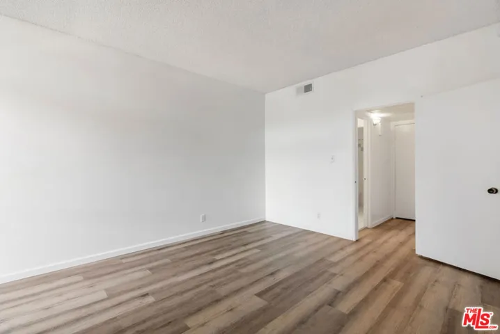 729 S Hobart Boulevard 28, Los Angeles, California 90005